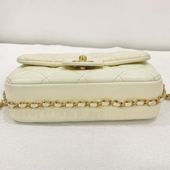 Chanel pearl on chain - 18cm - 4000 Cad - Picture 11 of 15